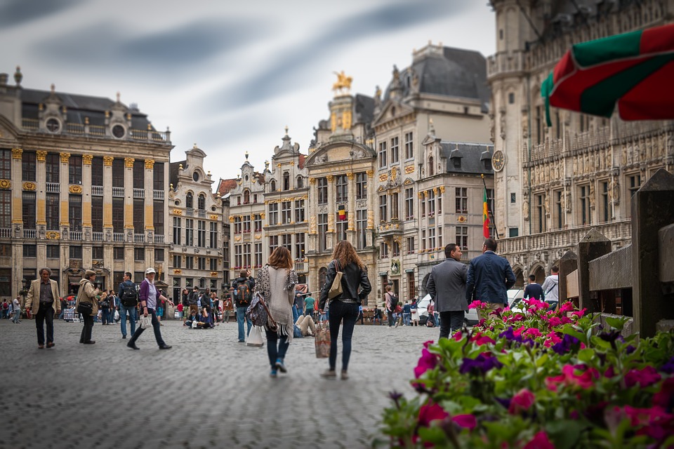 كيف تحصل علي الأقامة والجنسية البلجيكية ؟