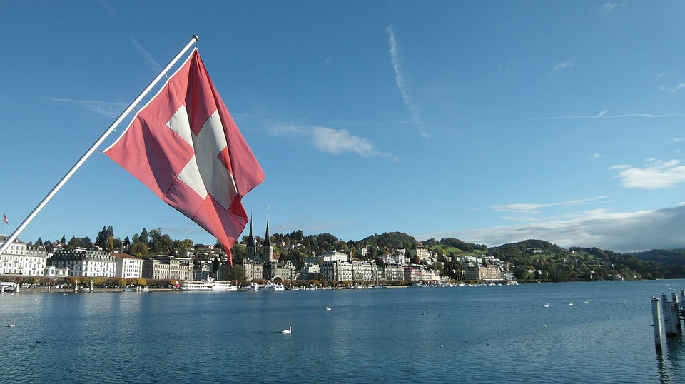 كيفية تقديم طلب لجوء الي سويسرا ؟