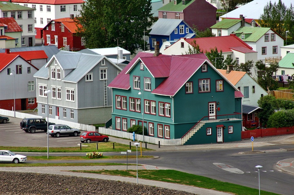 السياحة في آيسلندا موطن الشلالات والأنهار والبراكين