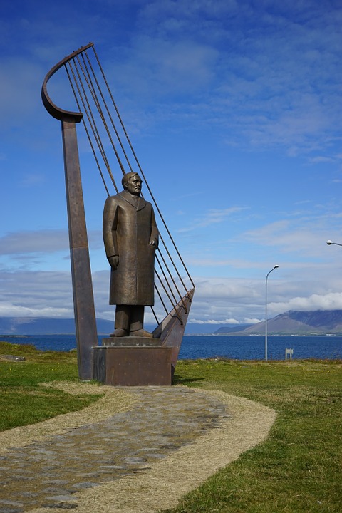 الهجرة الي ايسلندا بعدة طرق بالتفصيل 