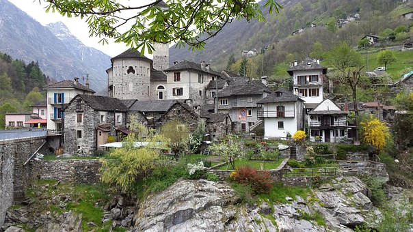 قرية هايدي في سويسرا - Heidi Village - Switzerland