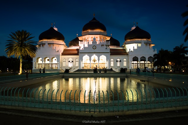 المسجد الكبير مسجد رايا فى باندونغ pandong - اندونيسيا