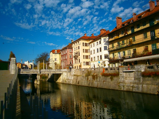 السياحة في سلوفينيا بلد الوديان والأنهار والكهوف