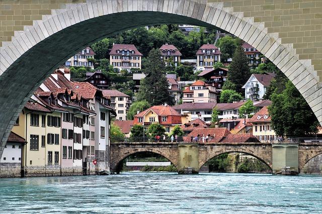 الهجرة الى سويسرا - طرق الهجرة الي سويسرا وتصاريح الإقامة في سويسرا 
