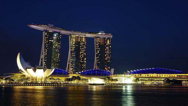 العمل في سنغافورة من حيث المتطلبات وشروط عقد العمل