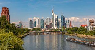 العمل في فرانكفورت من حيث الحصول علي التأشيرة وفرص العمل وتكاليف المعيشة فيها