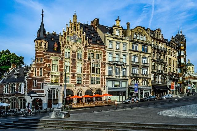 العمل في بلجيكا وتأشيرة وتصريح العمل والإقامة في بلجيكا بالتفصيل